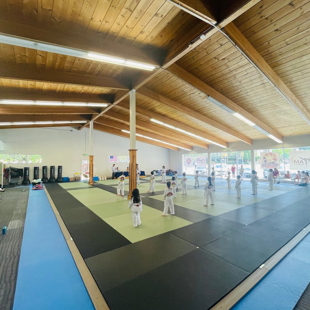 TAM CENTER 1