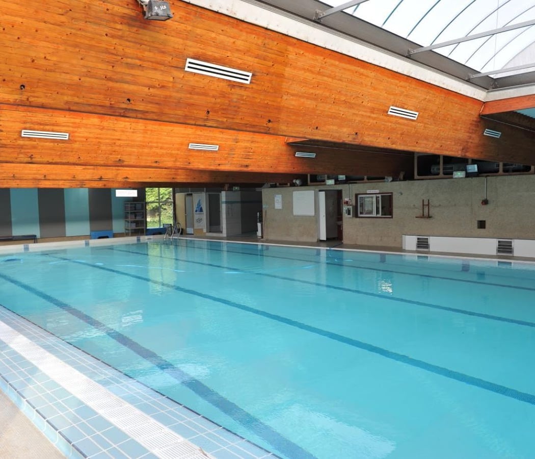 Pool Castellane in Marseille 2