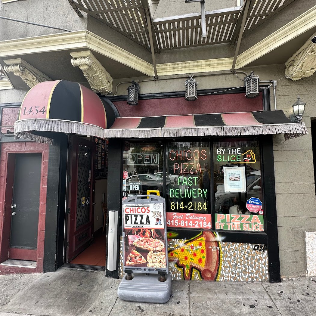 Chicos Pizza (Lombard St) 2