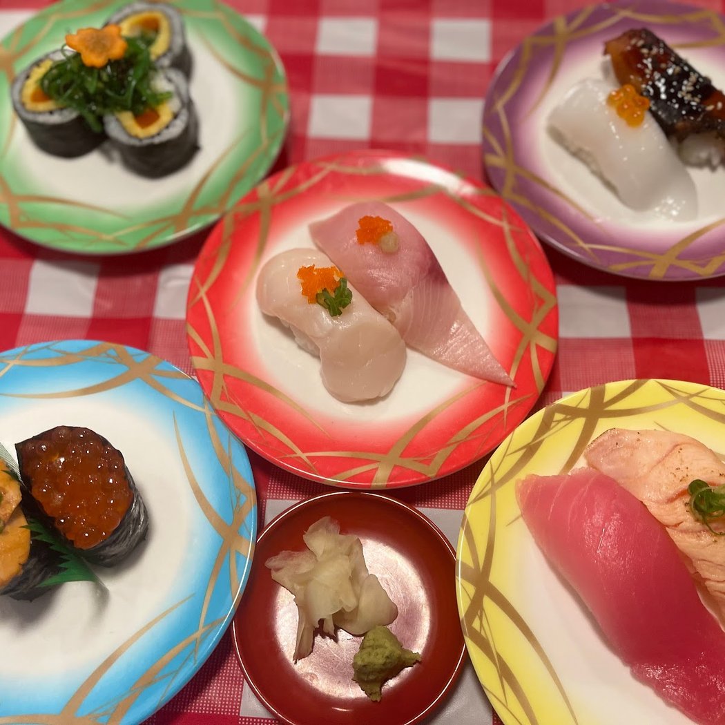Papasan Rolls and Bowls Revolving Sushi Restaurant 3