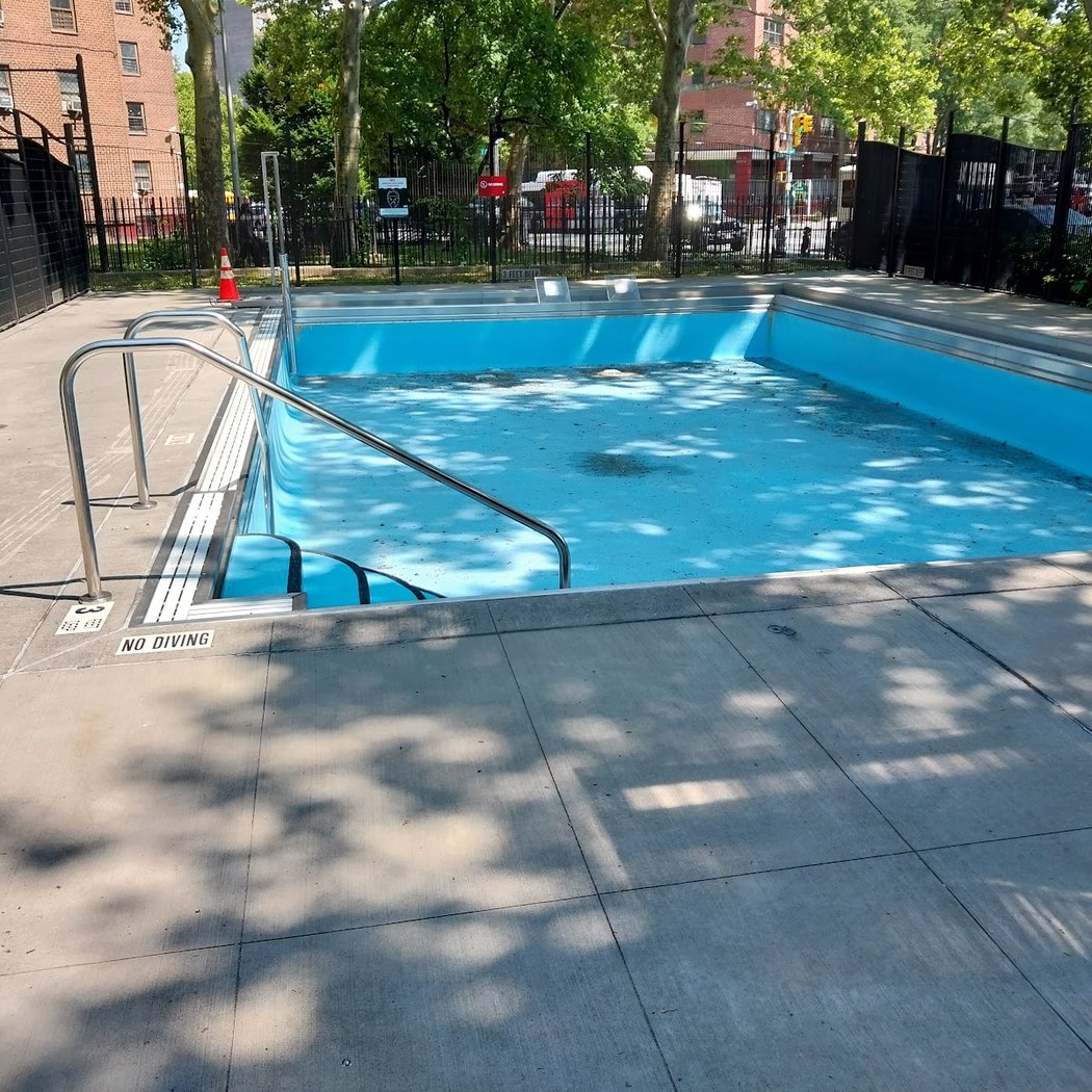Thompson Pool 1