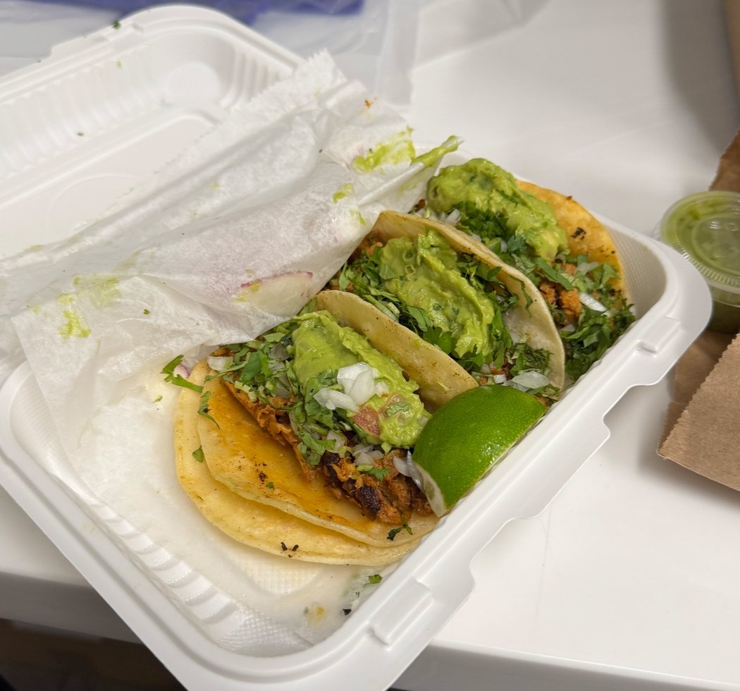 Tacos El Mole - food truck 1