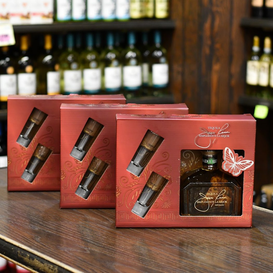 Adobe Liquors 1