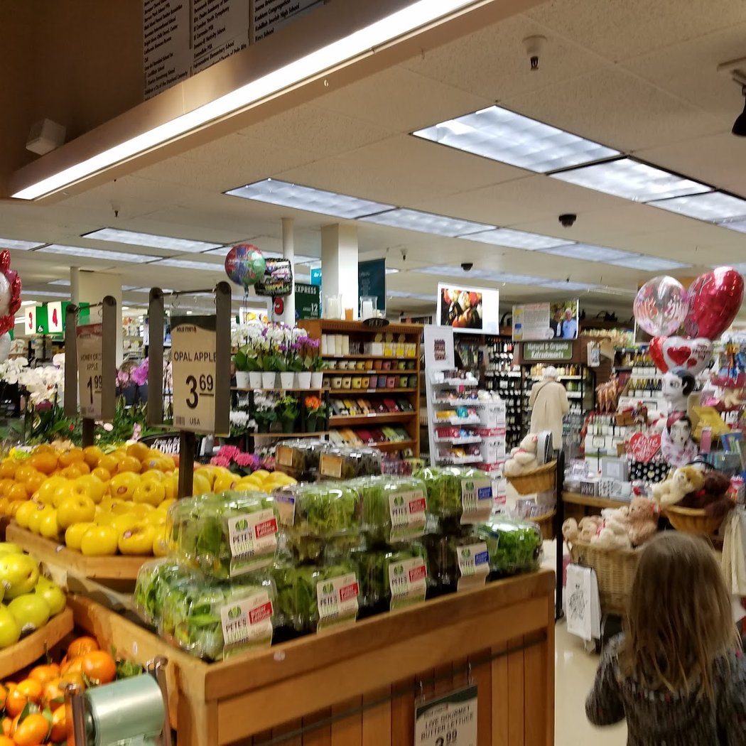 Mollie Stone's Markets 3