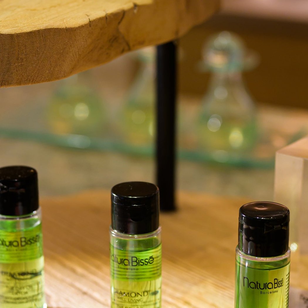 Next Level Glow with Natura Bisse 1