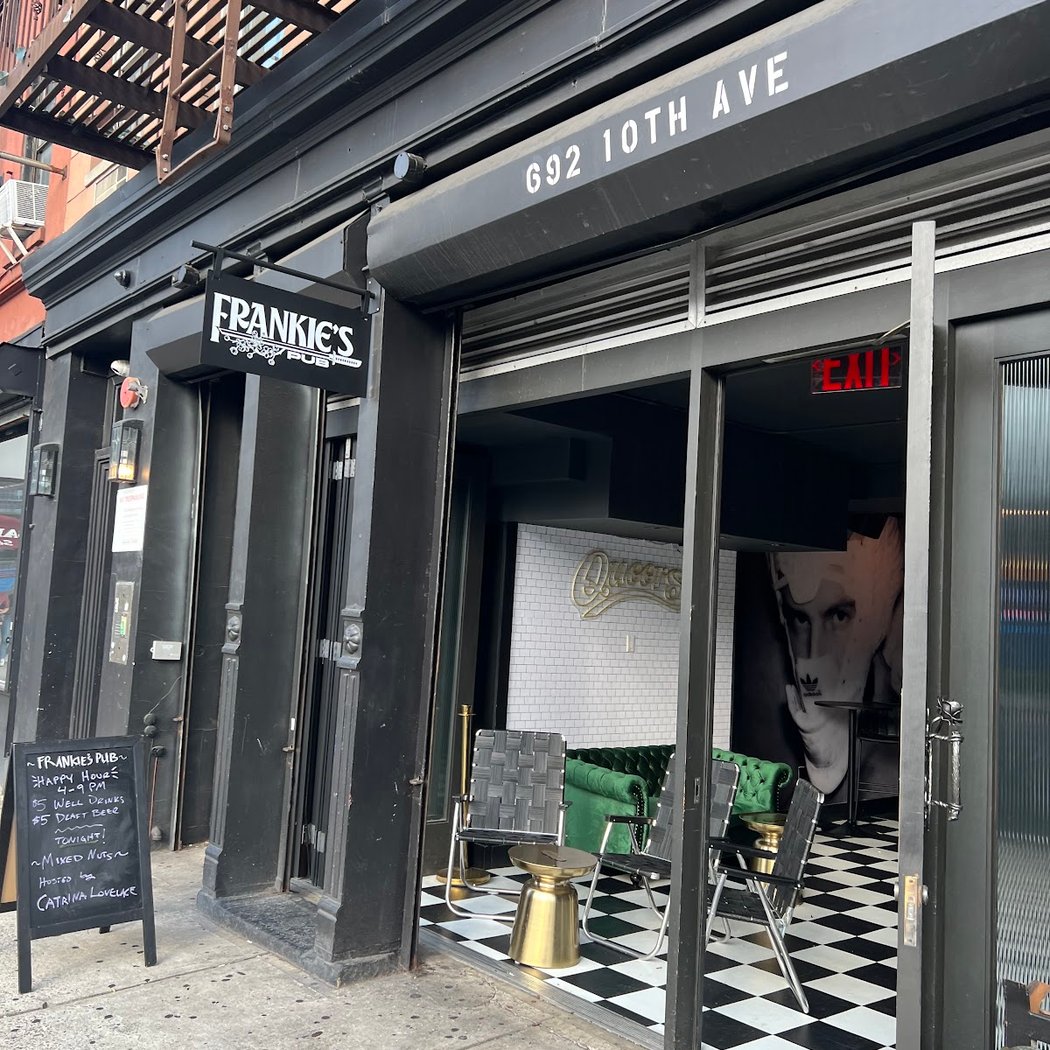 Frankie's Pub 1