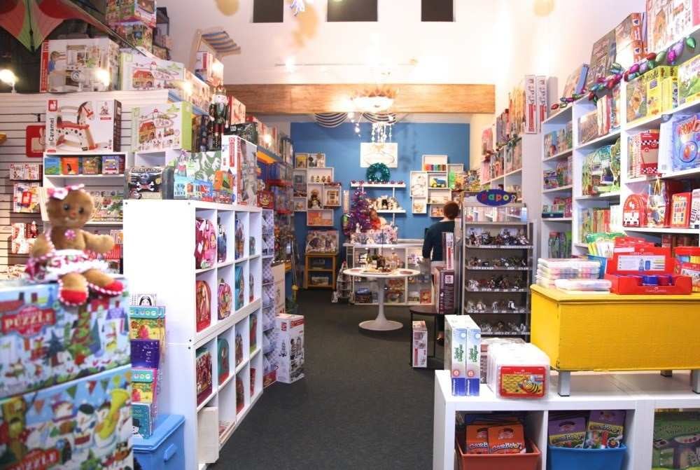Fog Town Toys 3