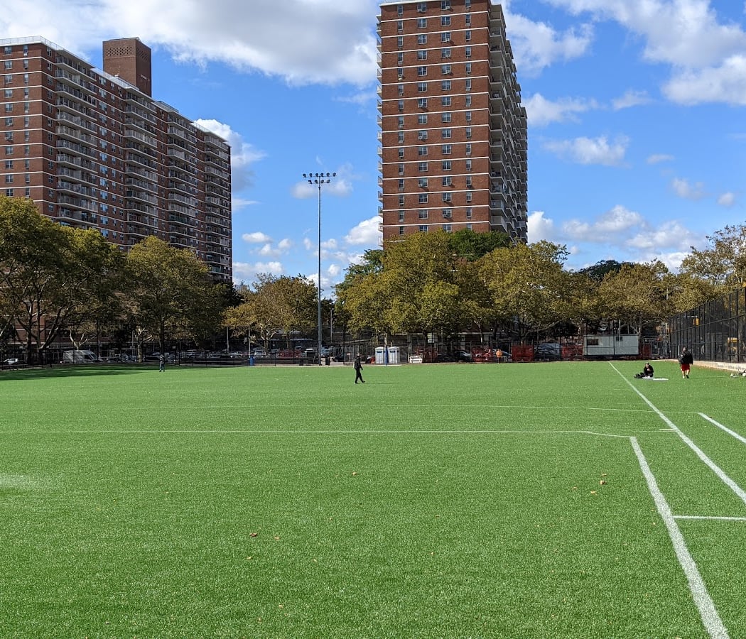 Play Soccer 3