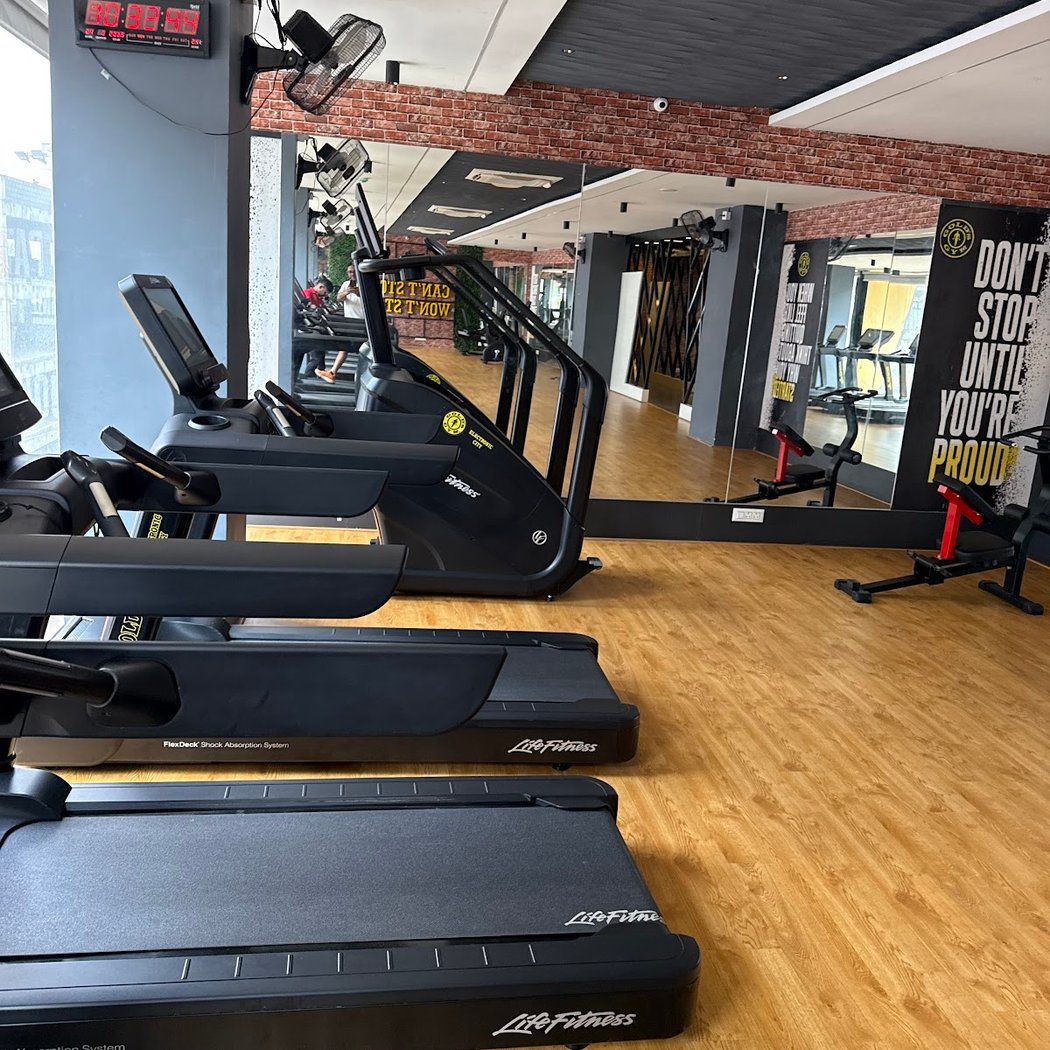 Gold's Gym Electronic City 3