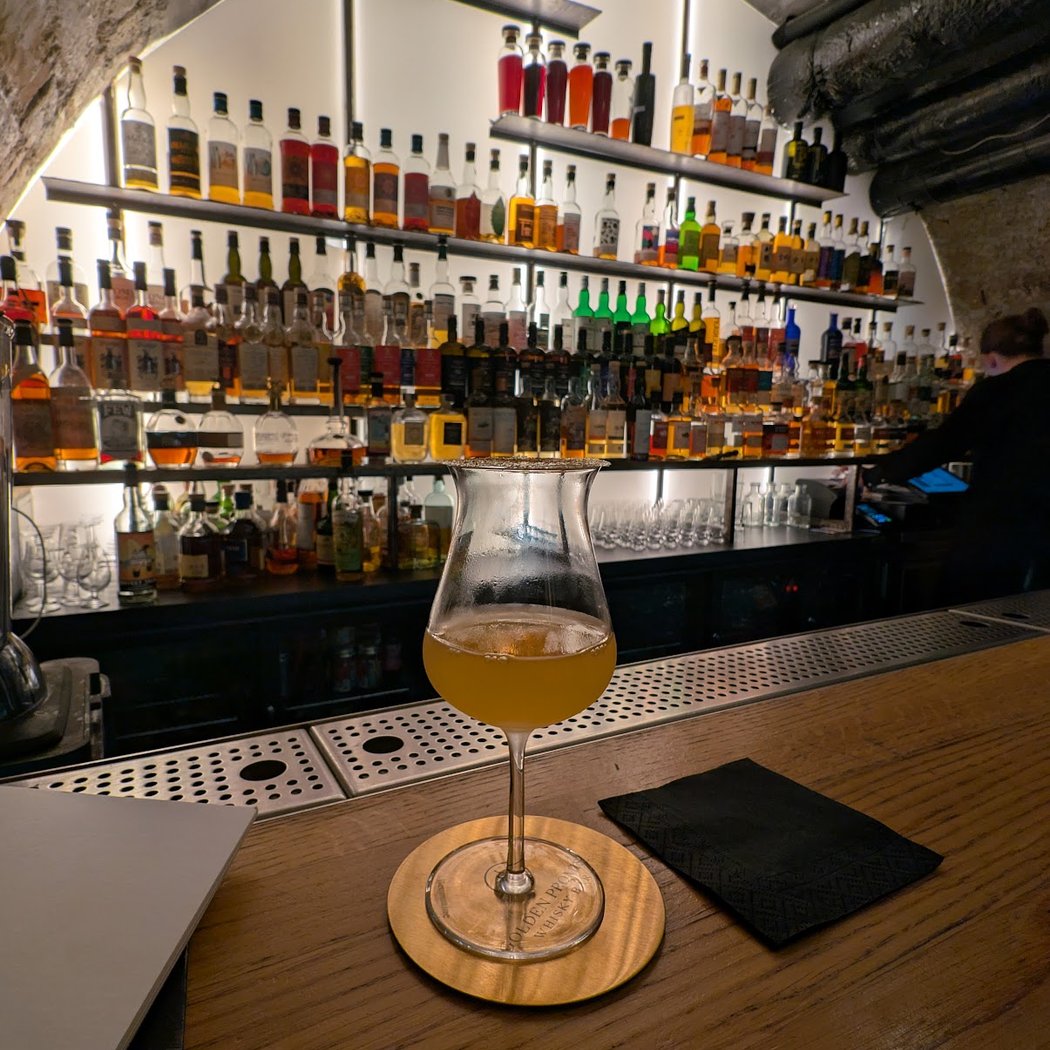 Golden Promise - Whisky bar 3
