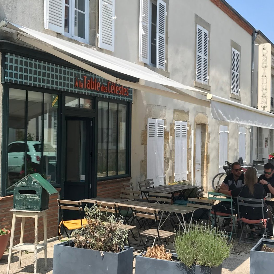 À La Table Des Célestes 3