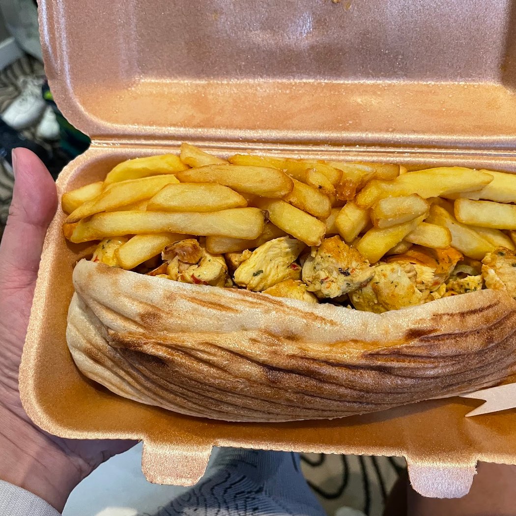 Le Village - Hamburger Kebab Pizza 2