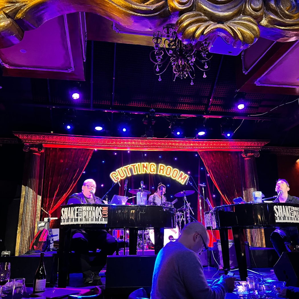 Dueling Pianos show 3