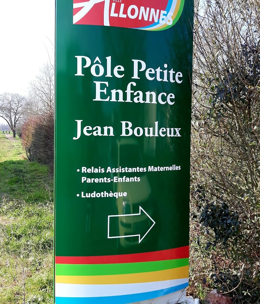 Pole Small Childhood Jean Bouleux 2