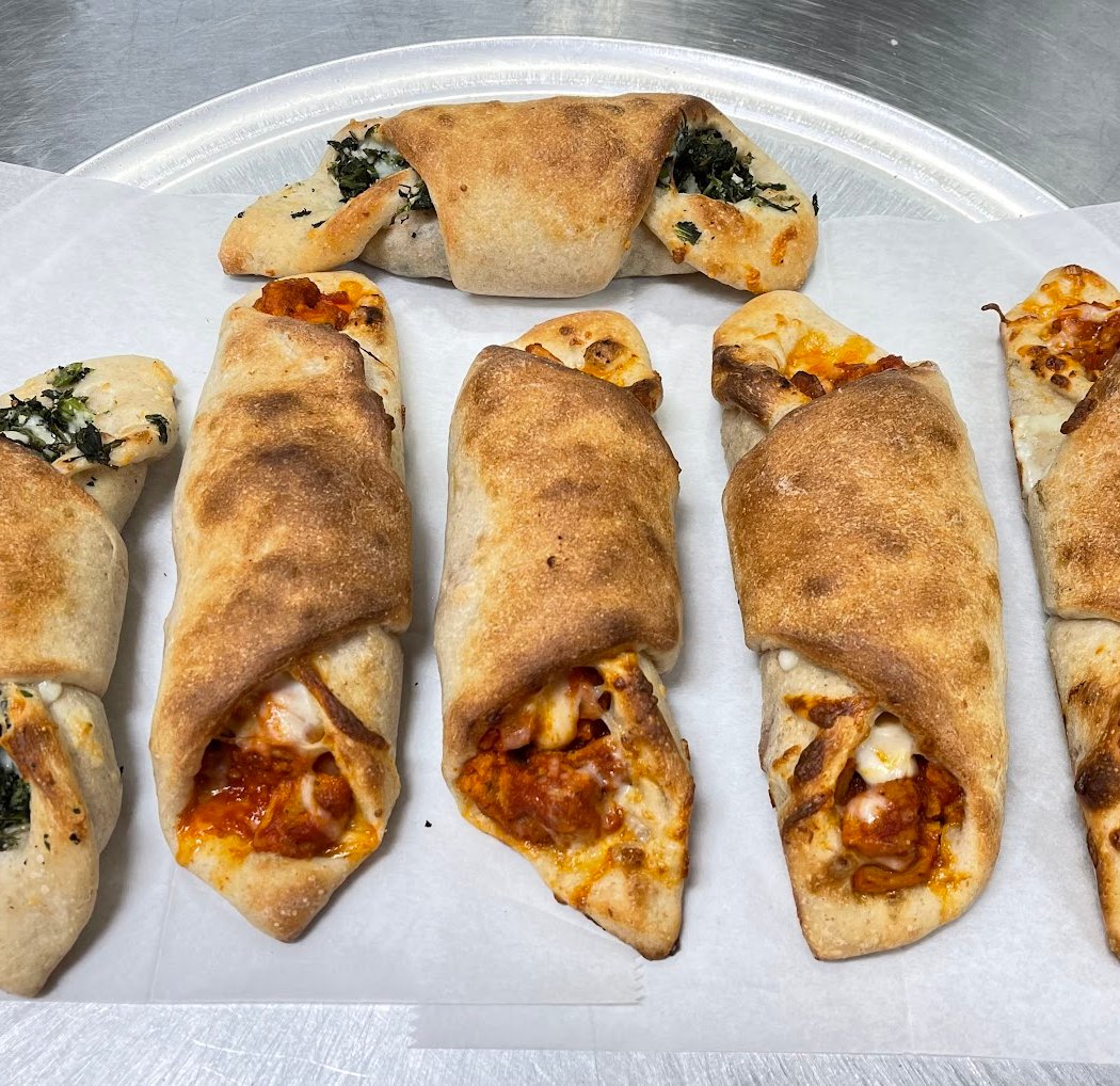 Cecilia's Pizzeria 3