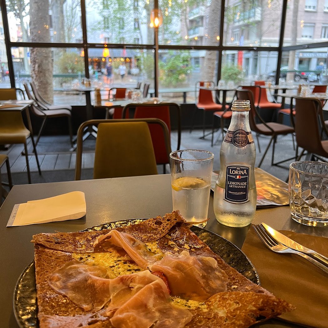 Crêperie Contemporaine 142 3