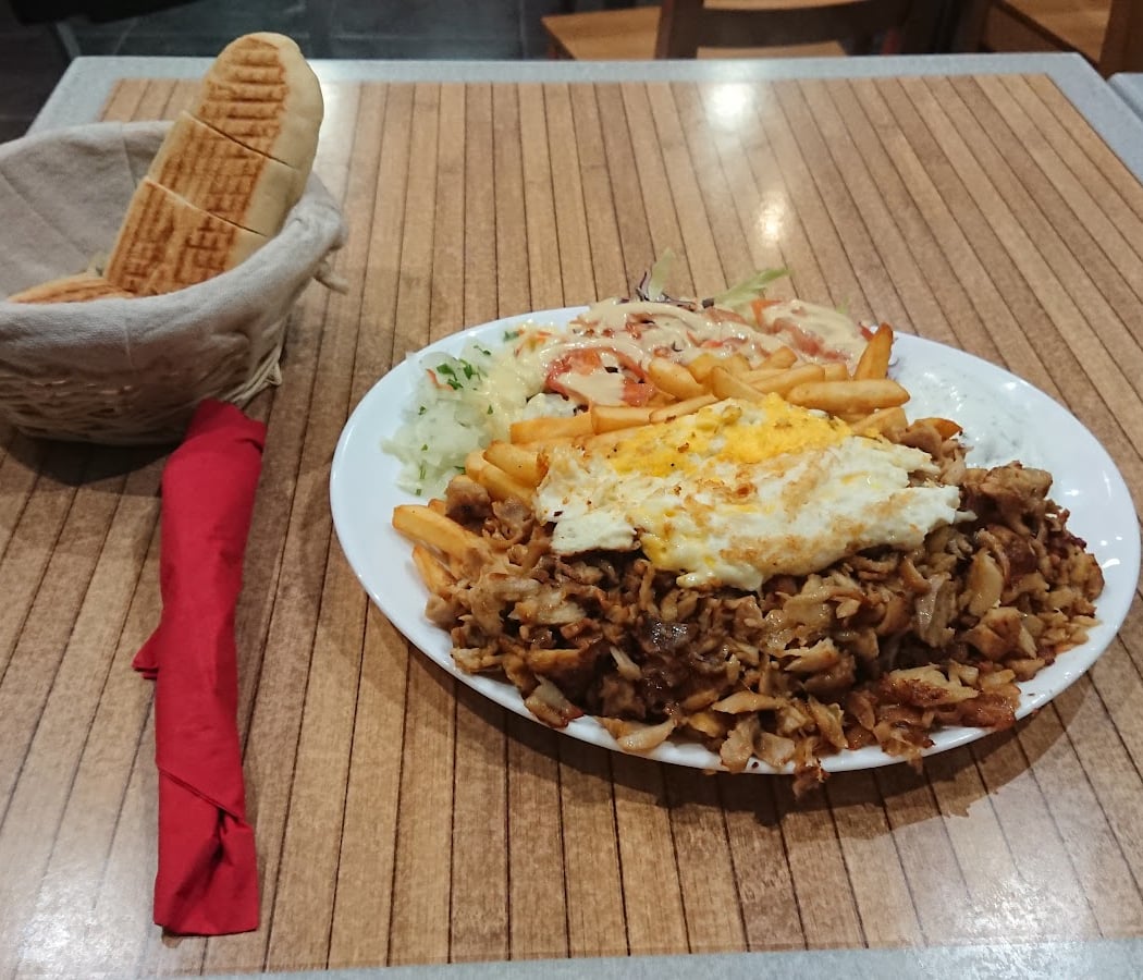 Restaurant İZMIR Kebab 1