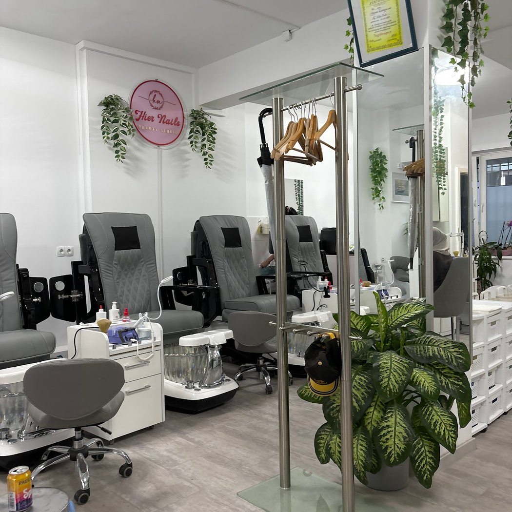Hier Nails Altona 1