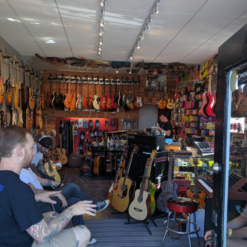 Oakland Guitars 2
