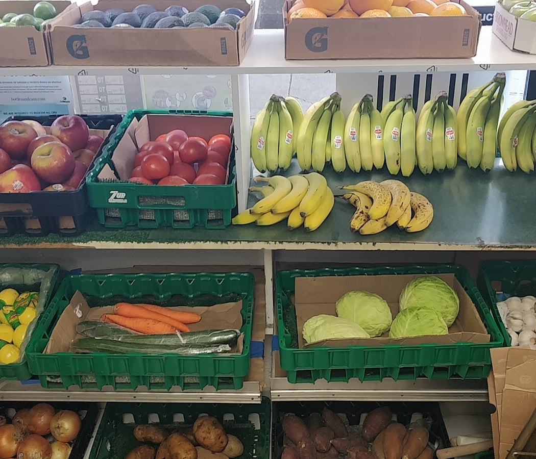J & W Market 1