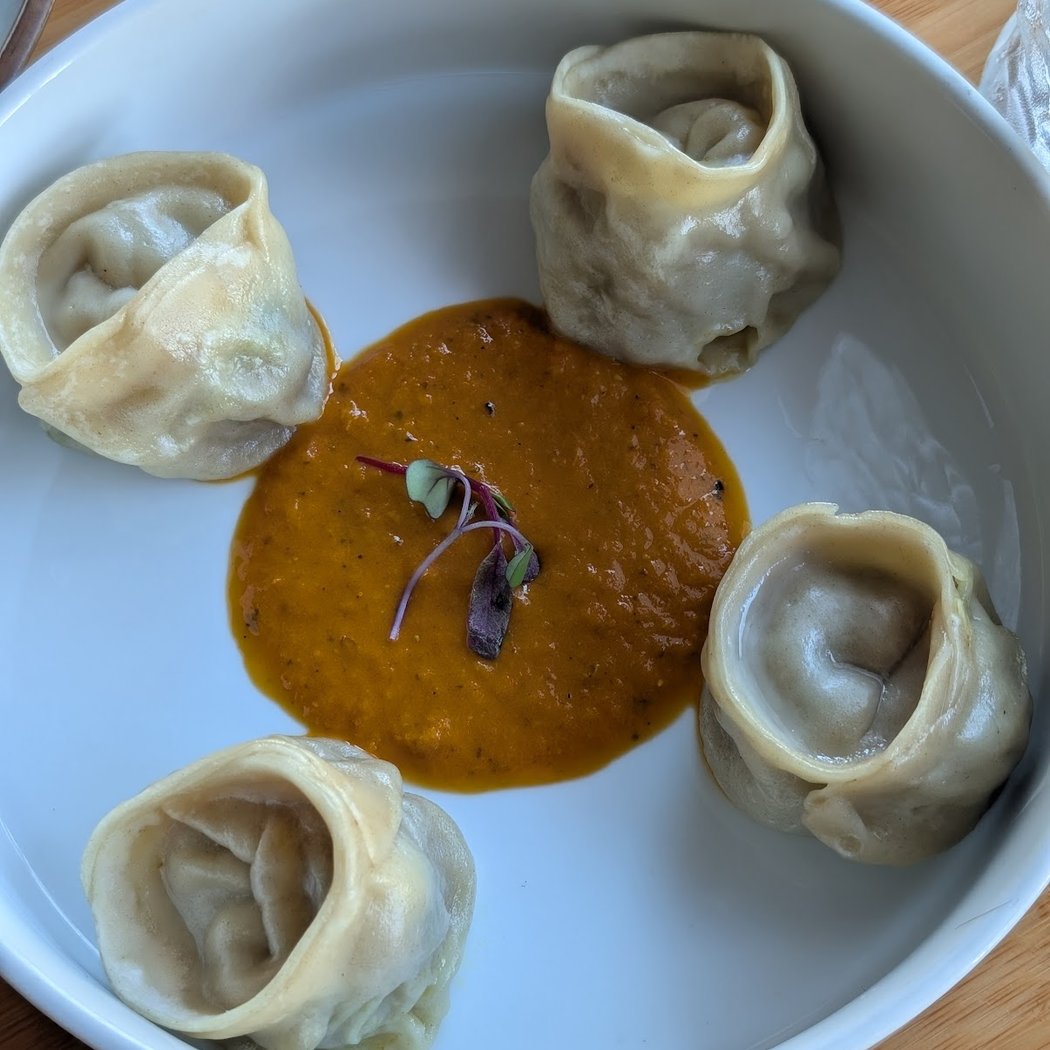 Everest Kitchen Restaurant & Bar 4