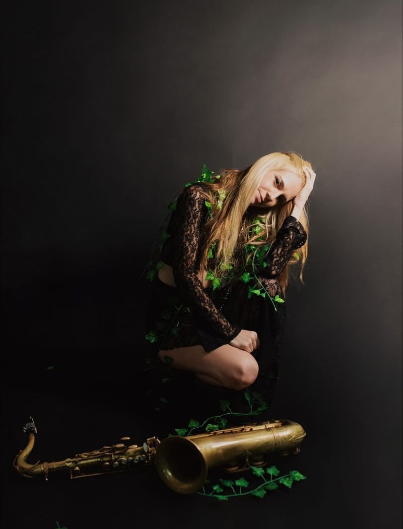 Julieta Eugenio w/Jonathan Barber, Matt Dwonszyk, Glenn Zaleski 1