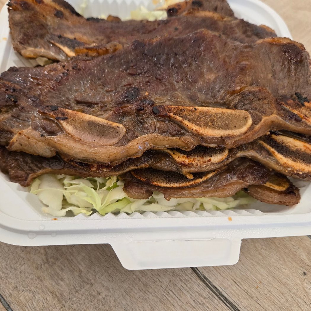 L &L Hawaiian Barbecue 3