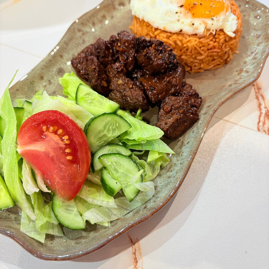 Atelier culinaire : Boeuf Lok Lak & riz sauté à la tomate 1