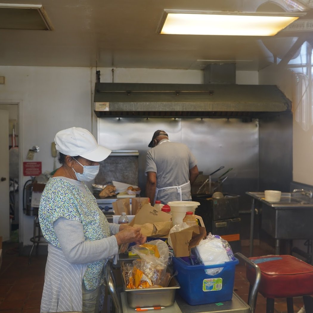 Hot Fish/Joshuas Gulfport Seafood 3