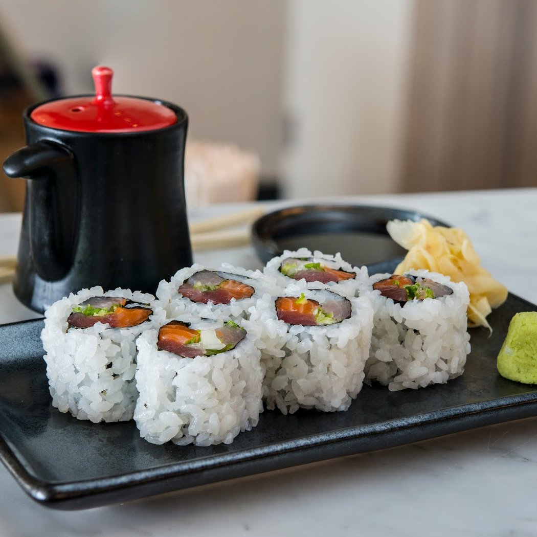 Blue Ribbon Sushi Bar at Hudson Eats 1