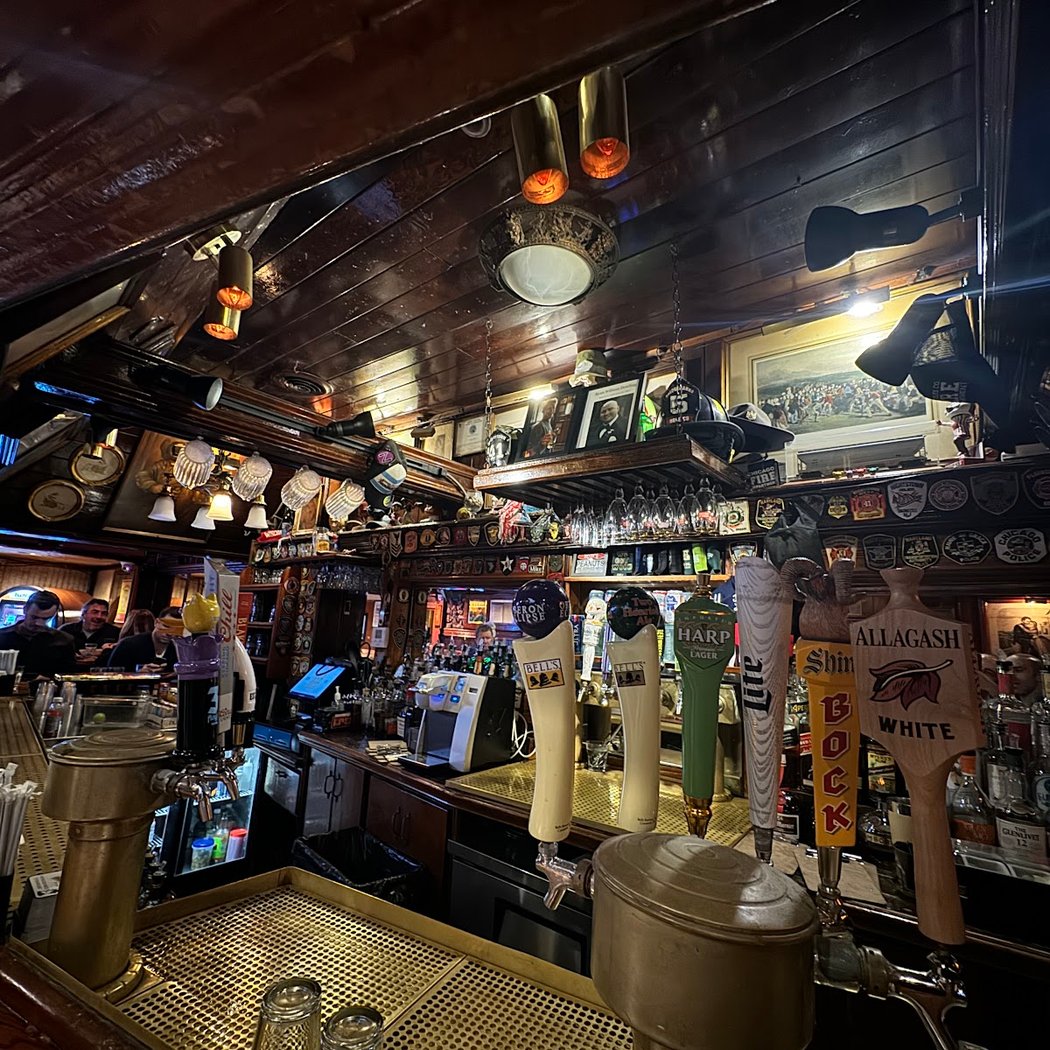 The Lodge Tavern 3