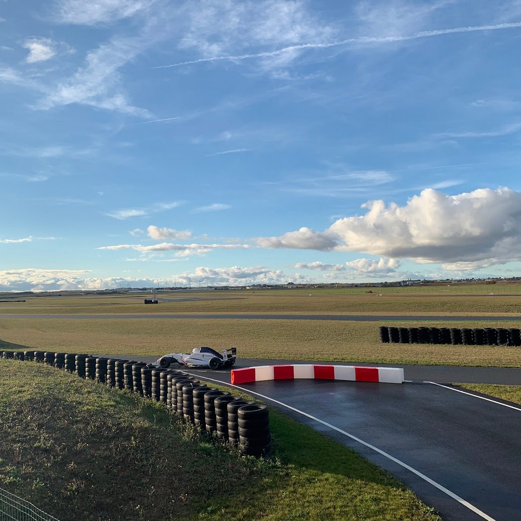Fontenay 85 Pole Track 2