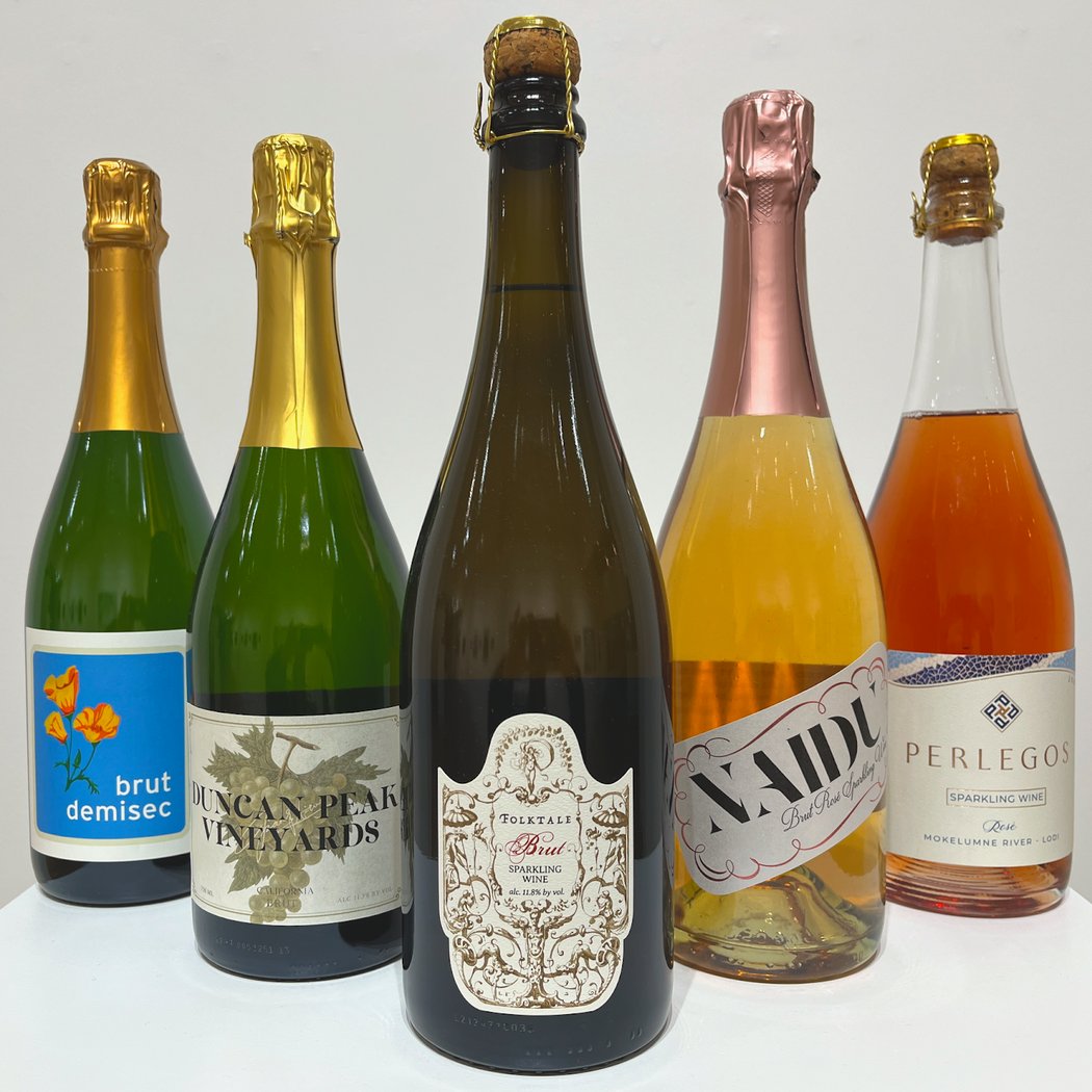 Bluestream Wine Bar & Gallery 3
