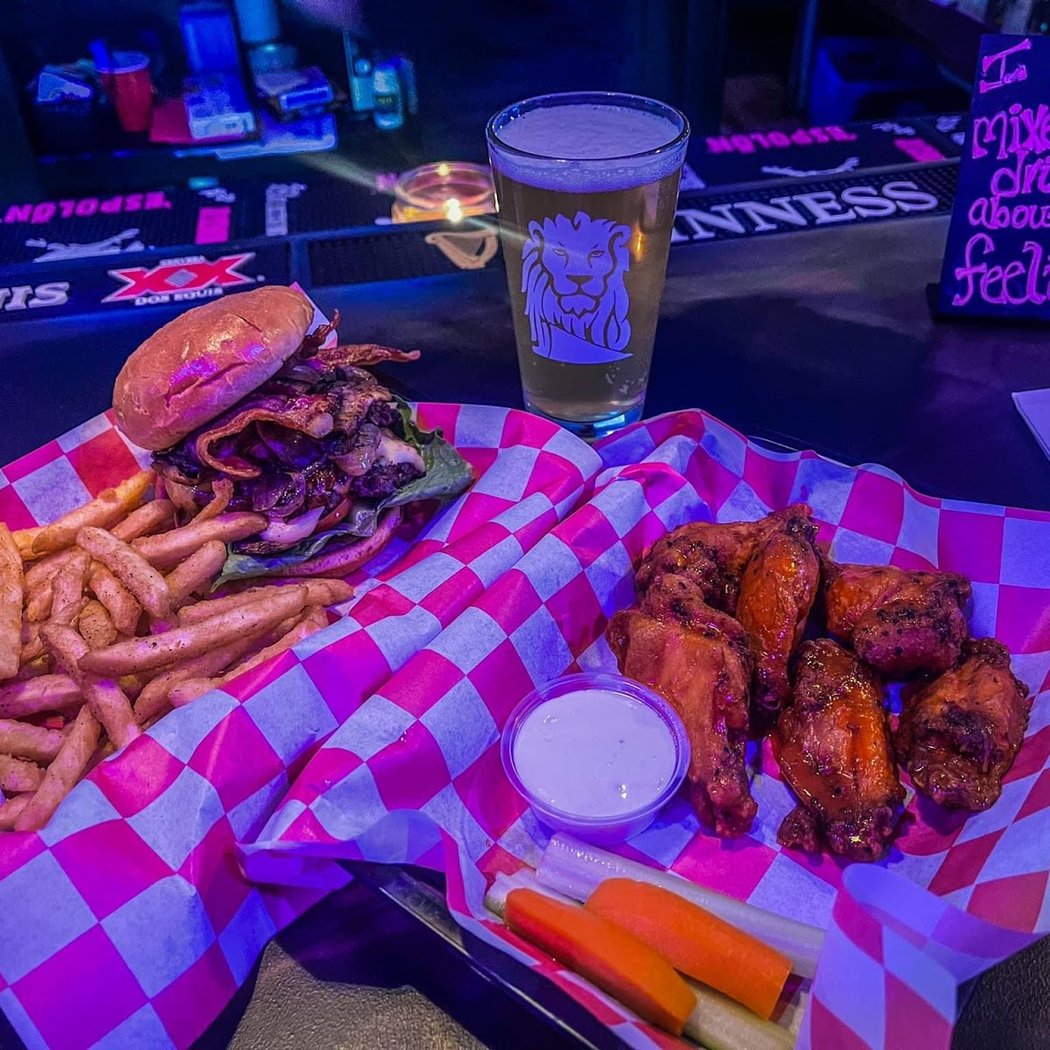 1 Fifty 1 Bar & Grill 3