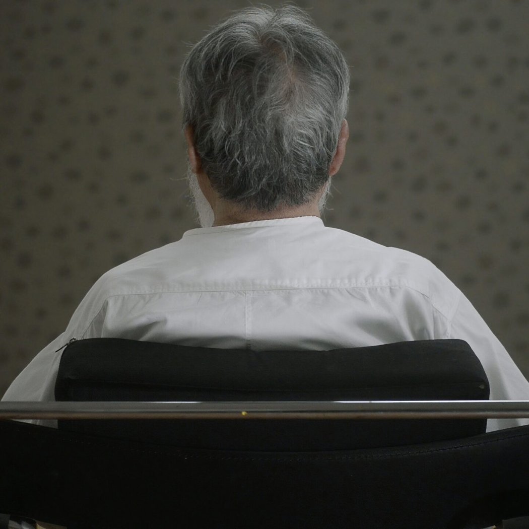Projection: L'homme qui peint des gouttes d'eau 1