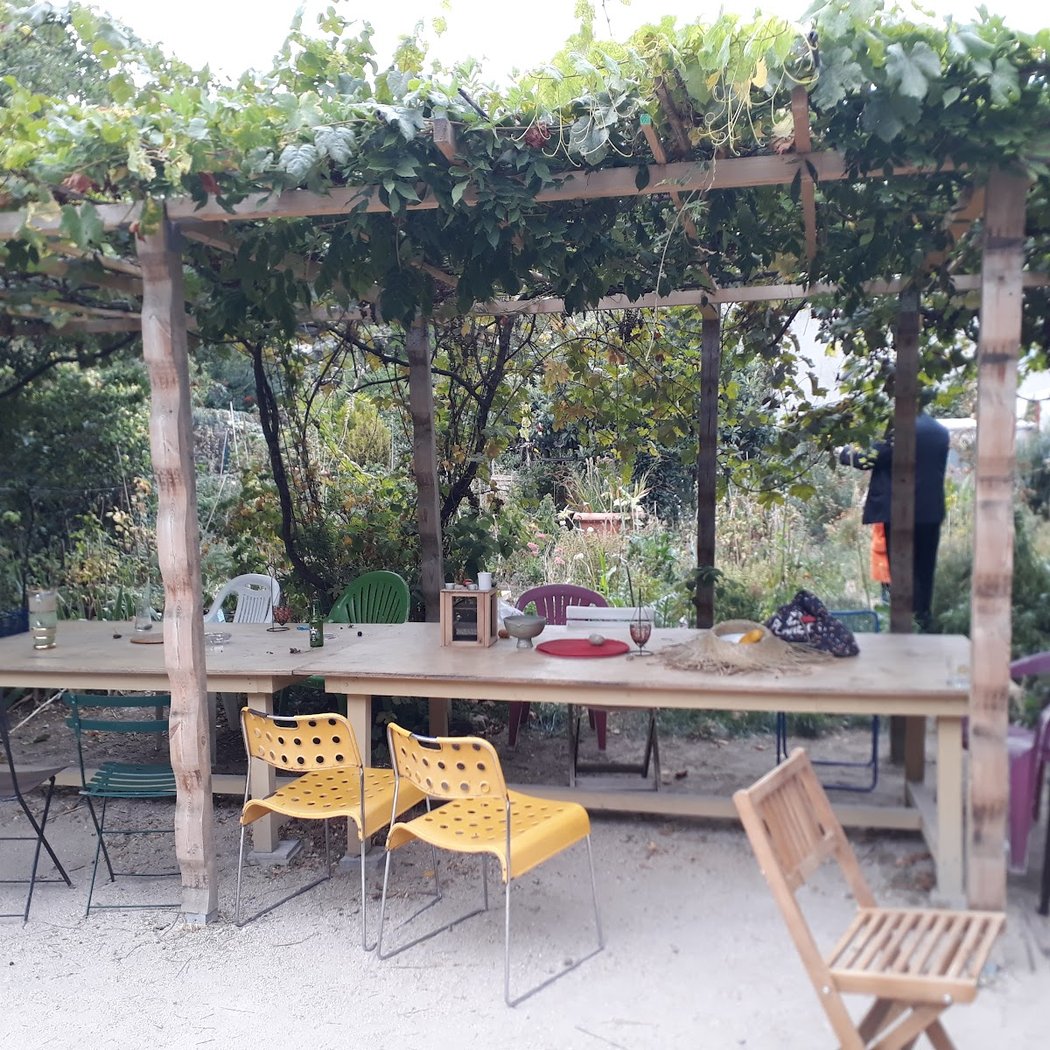 Guinguette de la Dhuys Garden 1