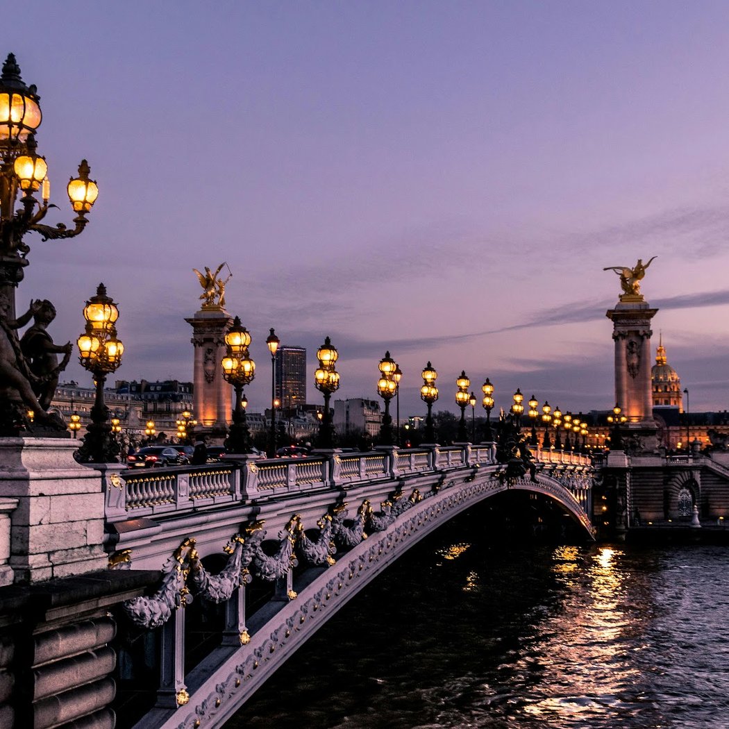 Le VIP Paris - Yacht Hotel 1