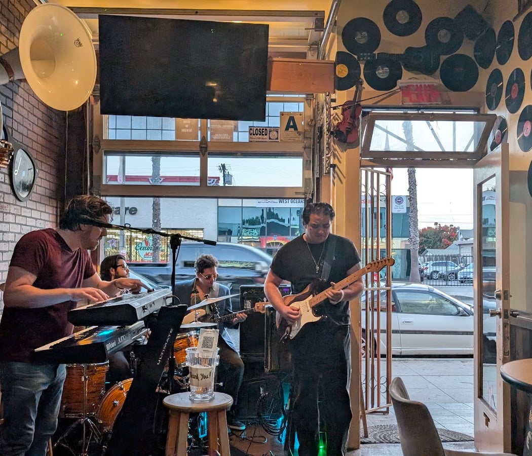 Live Music at The Jazzy Wishbone