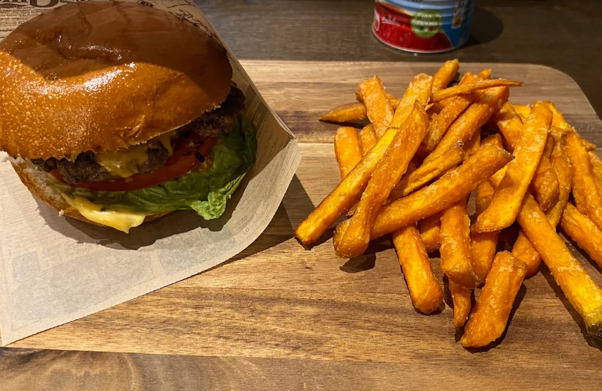 27 Burger Bar 1