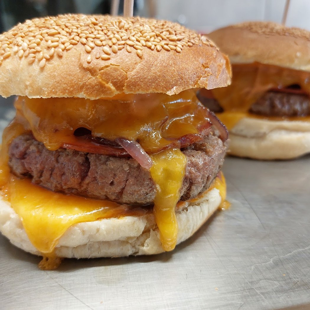 LE TAILLE BAVETTE "Boucherie VIÑES" 1