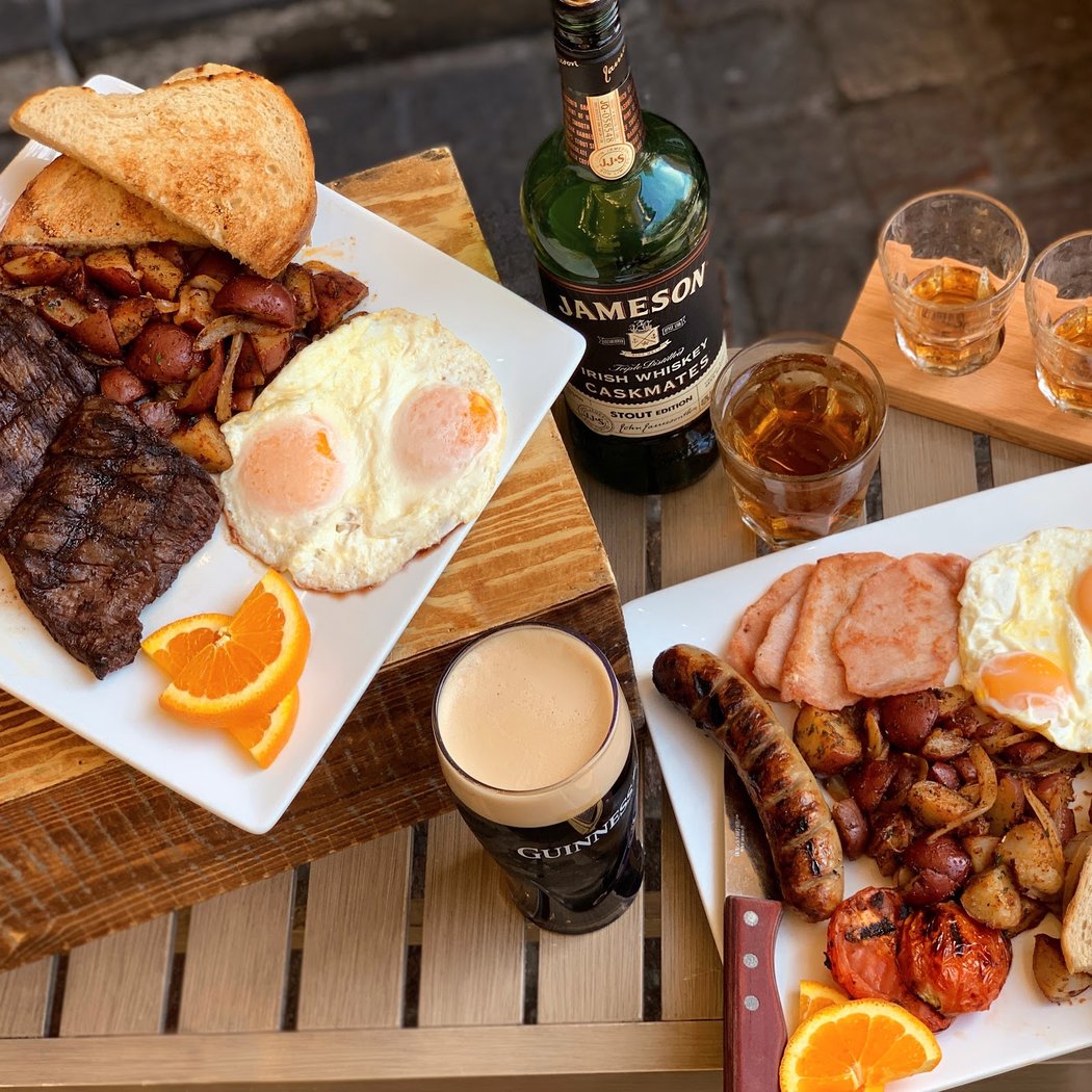 Rosie McCann's Irish Pub & Restaurant 1