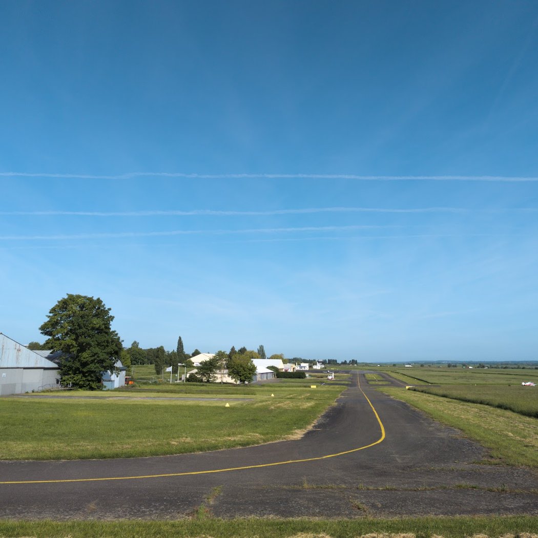 Aerodrome of Saint-Cyr-l'École 2