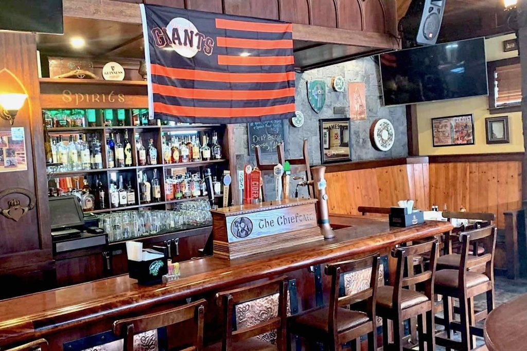 The Chieftain Irish Pub & Restaurant 3