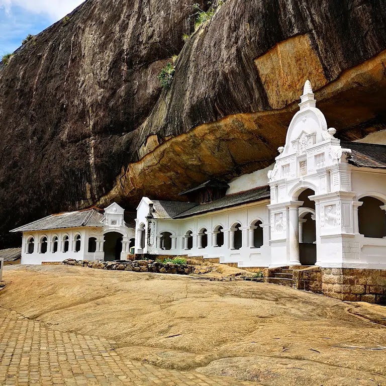 Dambulla Cave Temple 3
