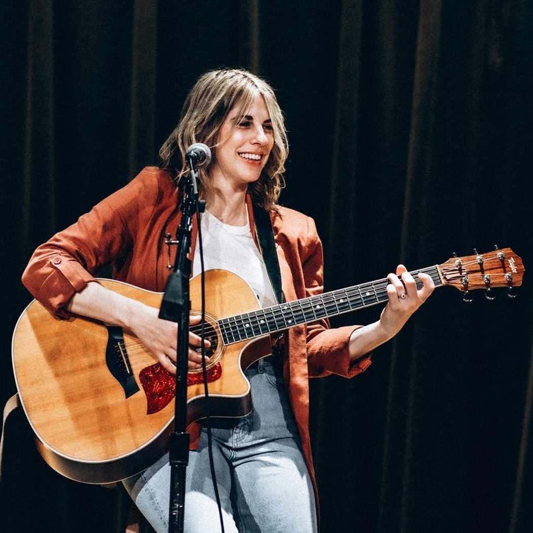 HAPPY HOUR: Gretchen Pleuss 1