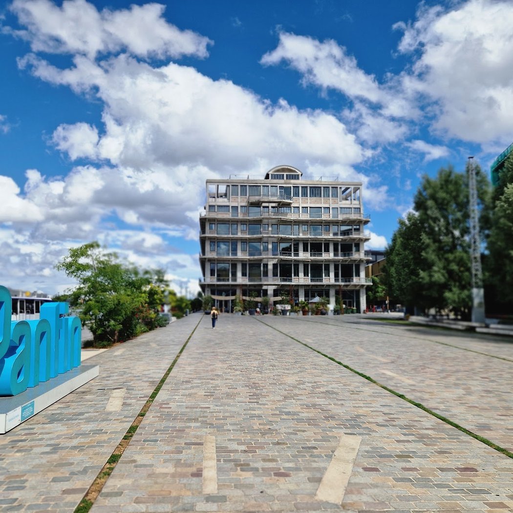 Place de la pointe 4