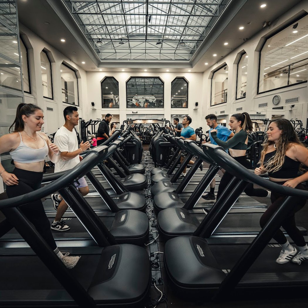 Gym Paris 17 - Cercles De La Forme Maillot 1