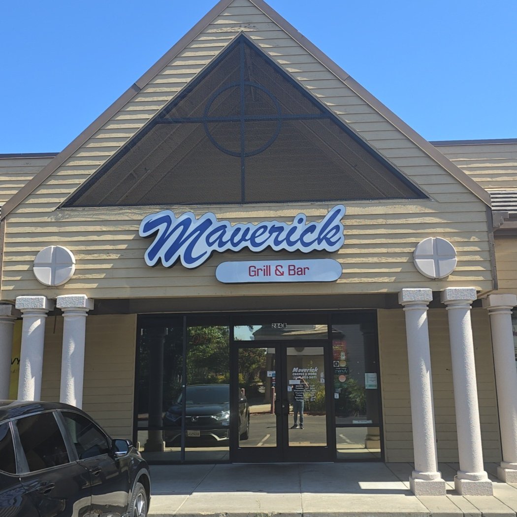 Maverick Grill and bar 2
