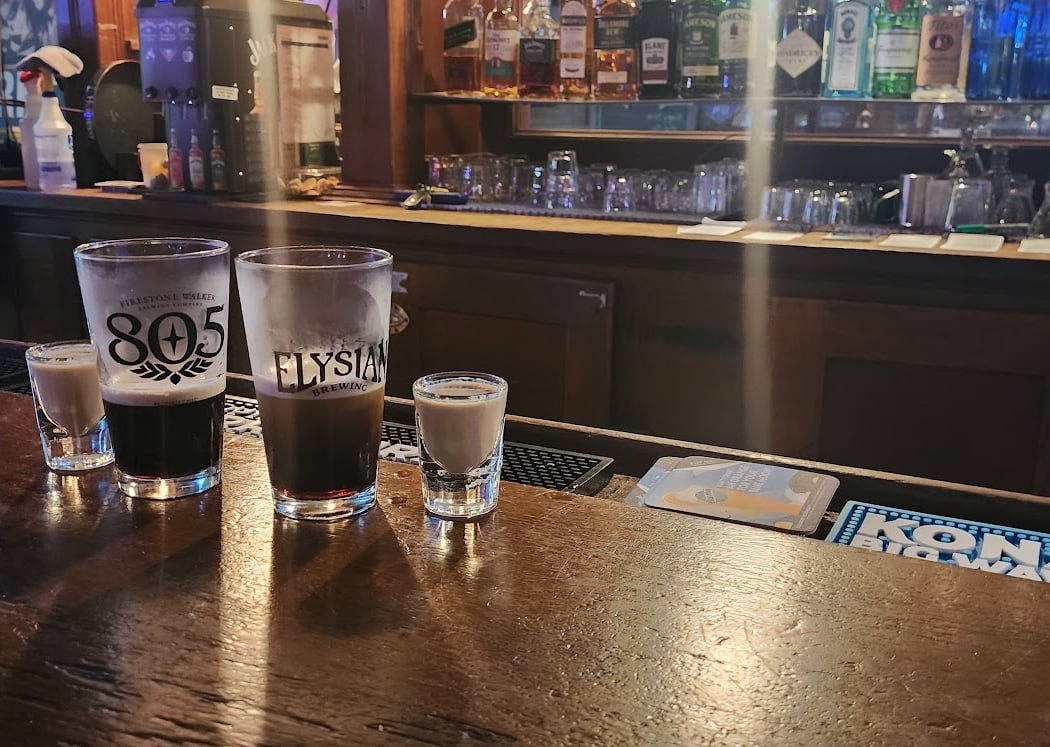 The Doghouse Sports Lounge 1