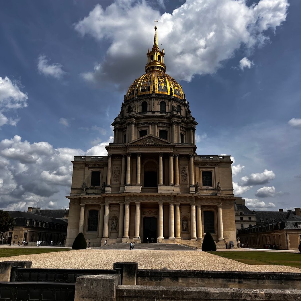 Tour The Invalides and Explore Napoleon's Tomb 3
